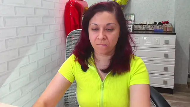 Snapshot of TeasyLana chatting on March 2025 04:04:01 AM TeasyLana online show from March 2025 04:04:01 AM