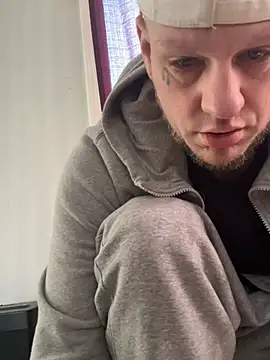 VixyGang online show from March 2026 07:28:02 PM