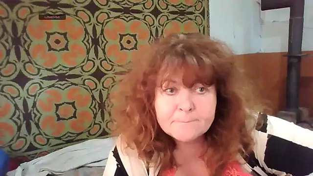 Snapshot of RoseRed69 chatting on October 2025 06:03:02 AM RoseRed69 online show from October 2025 06:03:02 AM