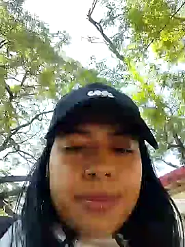 Snapshot of caro_sweett chatting on December 2024 12:23:01 PM caro sweett online show from December 2024 12:23:01 PM