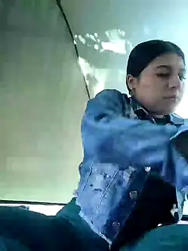 Snapshot of caro_sweett chatting on December 2024 01:00:01 PM caro sweett online show from December 2024 01:00:01 PM