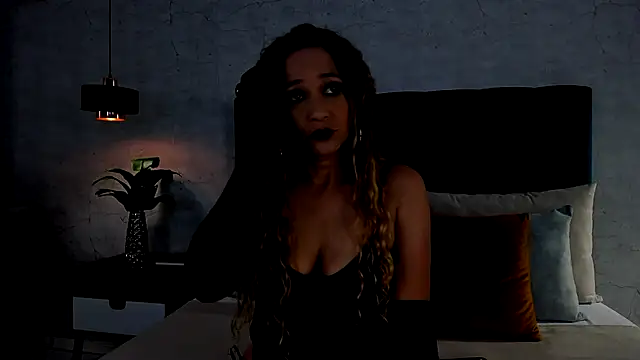 Snapshot of Luna18Pink chatting on October 2025 01:13:01 PM Luna18Pink online show from October 2025 01:13:01 PM