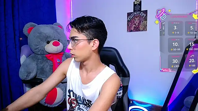 OwenBluee online show from June 2026 06:38:02 AM