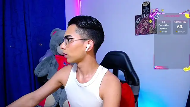 OwenBluee online show from July 2026 07:12:01 AM