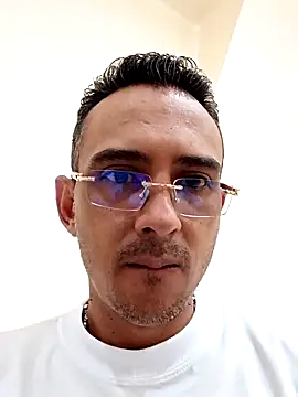 paisa233 online show from October 2025 12:38:01 PM