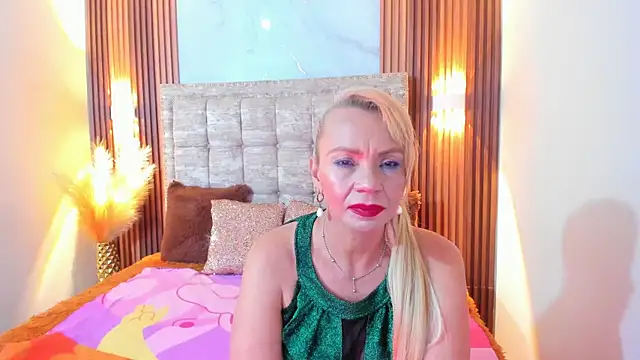Snapshot of AnastasiaTaylor_ chatting on February 2025 02:38:01 AM AnastasiaTaylor online show from February 2025 02:38:01 AM