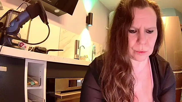 Snapshot of Endrocleia chatting on March 2025 11:06:01 PM Endrocleia online show from March 2025 11:06:01 PM