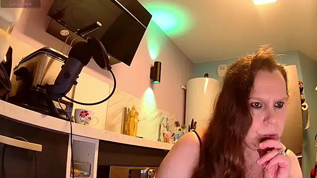 Snapshot of Endrocleia chatting on September 2025 09:48:01 PM Endrocleia online show from September 2025 09:48:01 PM