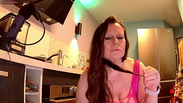 Endrocleia online show from February 2026 12:38:02 AM