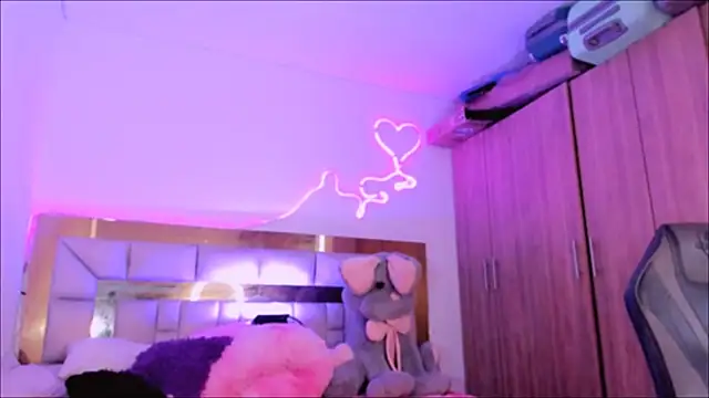 Snapshot of Lucidollts_ chatting on January 2025 02:11:01 PM Lucidollts online show from January 2025 02:11:01 PM