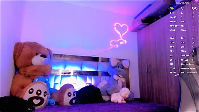 Snapshot of Lucidollts_ chatting on February 2025 08:35:01 AM Lucidollts online show from February 2025 08:35:01 AM