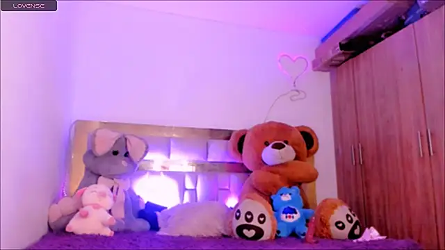 Snapshot of Lucidollts_ chatting on February 2025 05:43:02 PM Lucidollts online show from February 2025 05:43:02 PM