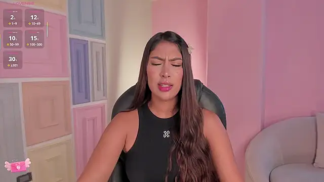 Snapshot of ArianaDumont chatting on November 2025 11:43:02 AM ArianaDumont online show from November 2025 11:43:02 AM