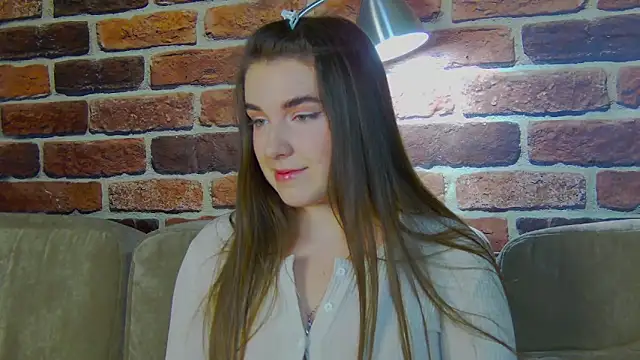 Snapshot of Sofia_Hugs chatting on February 2026 06:01:02 PM Sofia Hugs online show from February 2026 06:01:02 PM