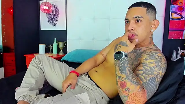 Damian09  online show from December 2024 04:01:01 AM