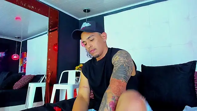 Damian09  online show from February 2025 02:27:02 AM