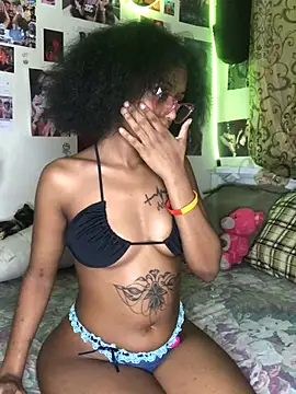 Snapshot of naughtybitches5 chatting on March 2025 06:50:02 PM naughtybitches5 online show from March 2025 06:50:02 PM