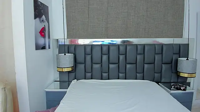 Snapshot of _cat_18 chatting on December 2024 01:29:02 PM  cat 18 online show from December 2024 01:29:02 PM