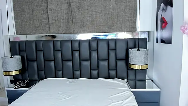 Snapshot of _cat_18 chatting on January 2025 02:19:01 PM  cat 18 online show from January 2025 02:19:01 PM