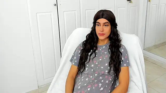 Snapshot of _cat_18 chatting on March 2025 02:03:01 PM  cat 18 online show from March 2025 02:03:01 PM