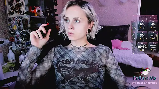 NaniMoore online show from November 2025 08:27:02 PM