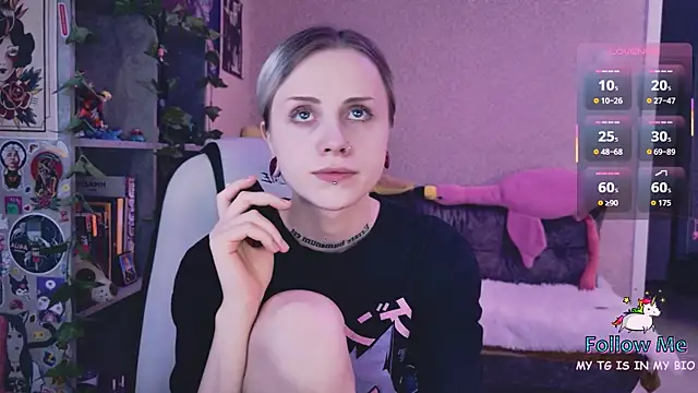 NaniMoore online show from March 2026 08:15:02 PM