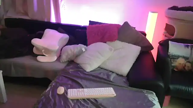 HotElena online show from March 2026 05:36:01 PM