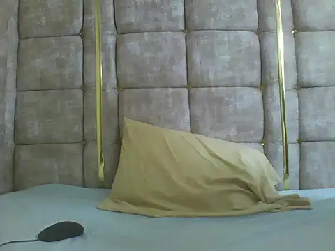 Snapshot of Sweet-beanca chatting on November 2025 06:10:01 PM Sweet-beanca online show from November 2025 06:10:01 PM