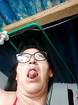 clarita 01 online show from December 2025 03:09:02 PM