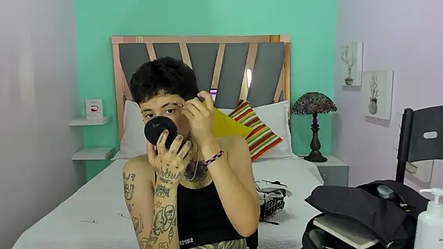 Snapshot of Ethan_lennox chatting on December 2025 07:31:02 PM Ethan lennox online show from December 2025 07:31:02 PM