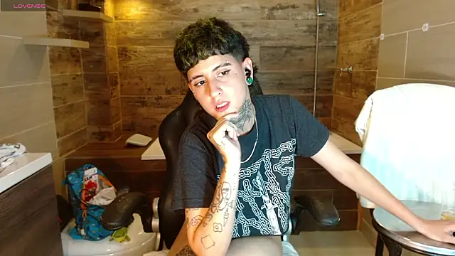 Ethan lennox online show from March 2026 06:59:01 PM