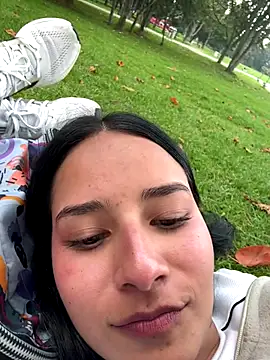 Snapshot of _vaness chatting on December 2025 06:25:02 PM vaness online show from December 2025 06:25:02 PM