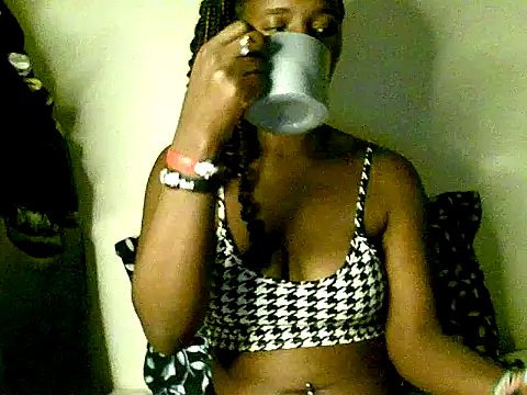 Snapshot of lavishh_linds chatting on January 2025 04:00:01 PM lavishh linds online show from January 2025 04:00:01 PM