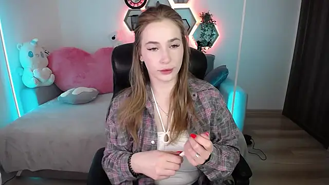 Snapshot of SabrinViolet chatting on April 2026 08:12:02 AM SabrinViolet online show from April 2026 08:12:02 AM