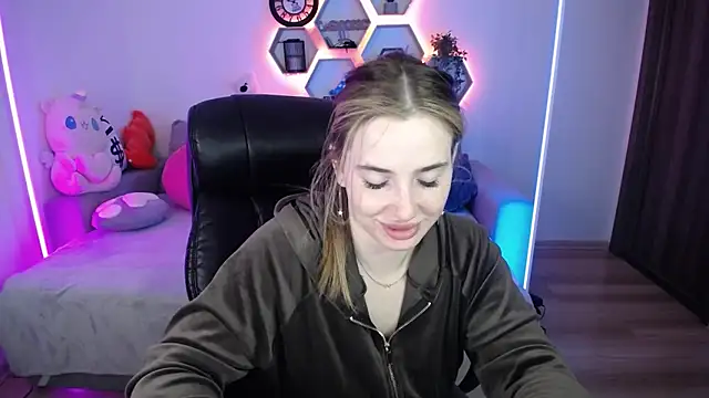 Snapshot of SabrinViolet chatting on May 2026 08:11:01 AM SabrinViolet online show from May 2026 08:11:01 AM