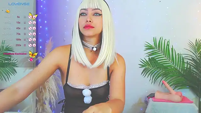 catalina  lovers online show from December 2024 03:33:02 PM