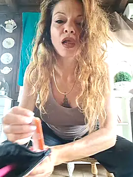 vampvanna23 online show from September 2025 01:10:01 PM