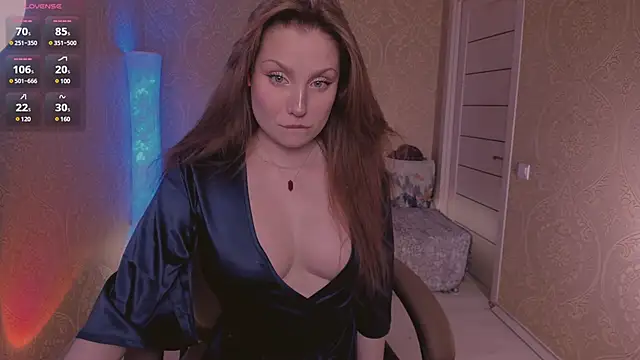 Eesmaaarrr online show from December 2024 10:17:02 PM