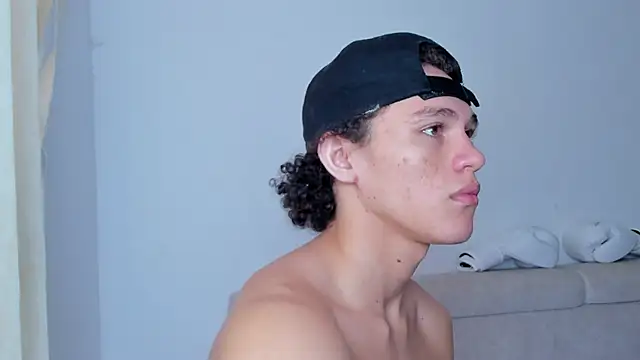 Snapshot of laurent_nova chatting on January 2025 02:35:01 PM laurent nova online show from January 2025 02:35:01 PM