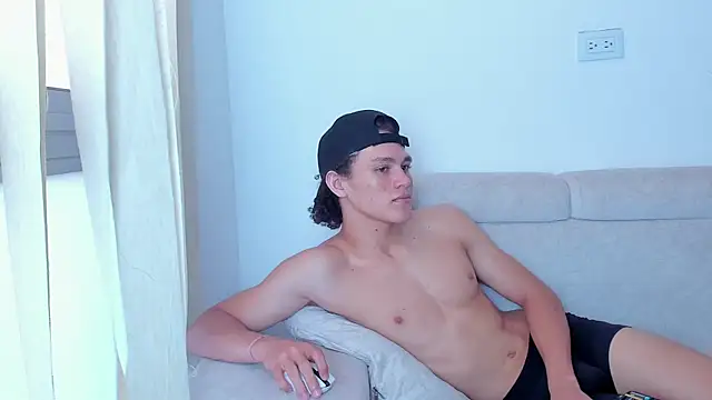 Snapshot of laurent_nova chatting on January 2025 07:21:01 PM laurent nova online show from January 2025 07:21:01 PM