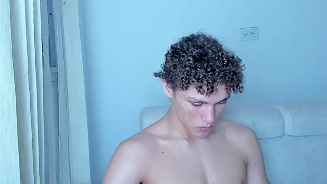 Snapshot of laurent_nova chatting on February 2025 08:09:02 AM laurent nova online show from February 2025 08:09:02 AM