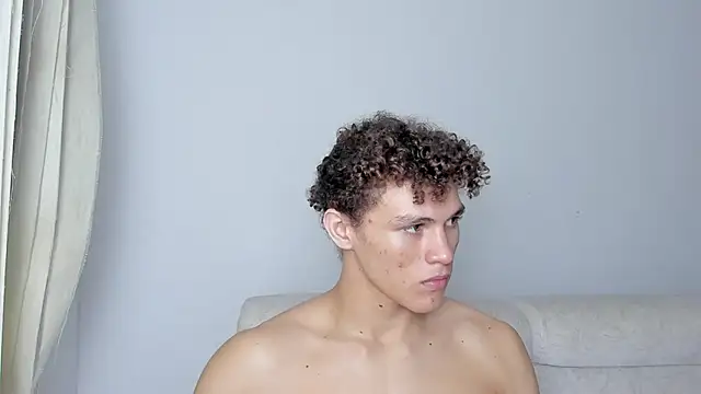 Snapshot of laurent_nova chatting on February 2025 09:52:02 AM laurent nova online show from February 2025 09:52:02 AM