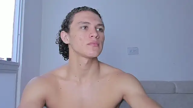 Snapshot of laurent_nova chatting on February 2025 10:20:02 PM laurent nova online show from February 2025 10:20:02 PM