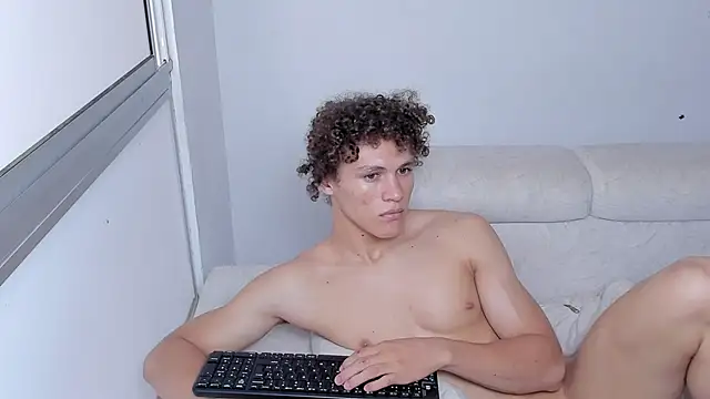 Snapshot of laurent_nova chatting on February 2025 10:09:02 PM laurent nova online show from February 2025 10:09:02 PM