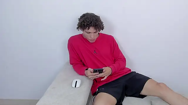 Snapshot of laurent_nova chatting on March 2025 06:42:01 PM laurent nova online show from March 2025 06:42:01 PM