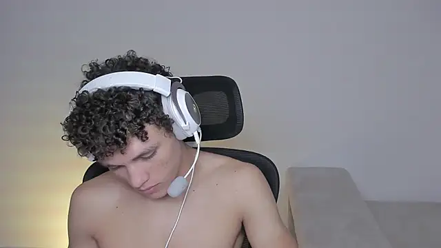 Snapshot of laurent_nova chatting on September 2025 06:41:02 PM laurent nova online show from September 2025 06:41:02 PM