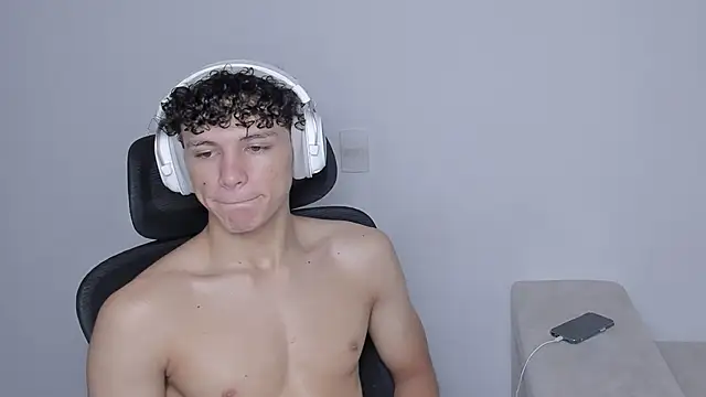 Snapshot of laurent_nova chatting on September 2025 06:42:02 PM laurent nova online show from September 2025 06:42:02 PM