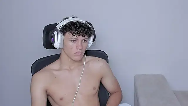 Snapshot of laurent_nova chatting on September 2025 07:17:01 PM laurent nova online show from September 2025 07:17:01 PM