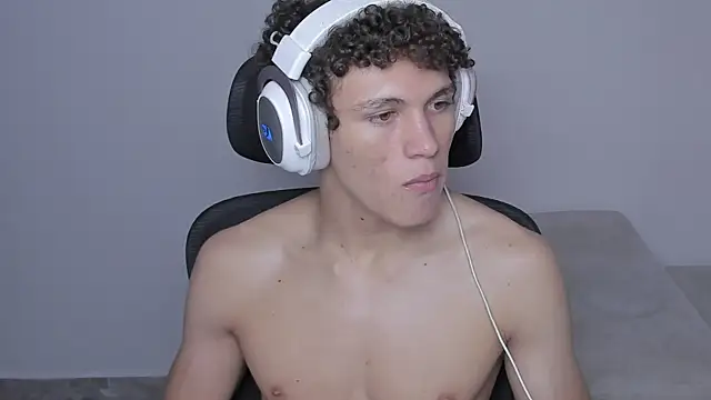 Snapshot of laurent_nova chatting on October 2025 05:05:01 AM laurent nova online show from October 2025 05:05:01 AM