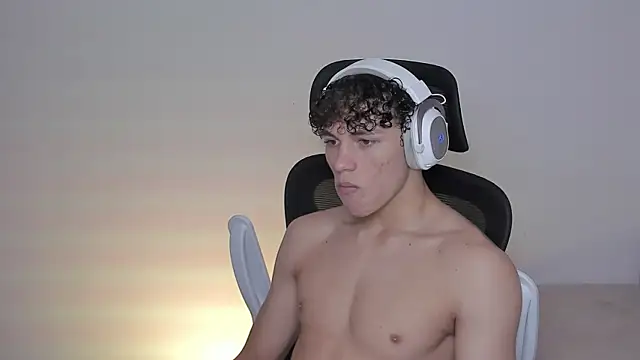 Snapshot of laurent_nova chatting on October 2025 04:54:01 AM laurent nova online show from October 2025 04:54:01 AM